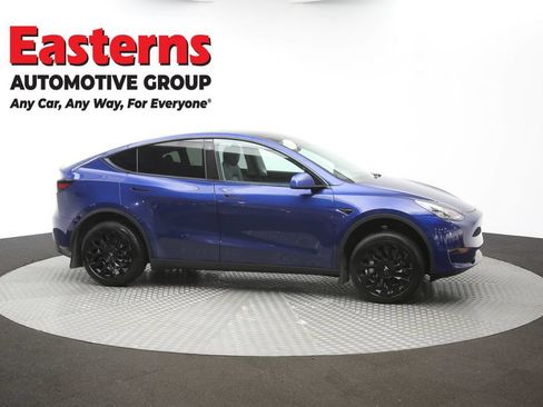 Used 2021 Tesla Model Y Long Range AWD/4WD image 38