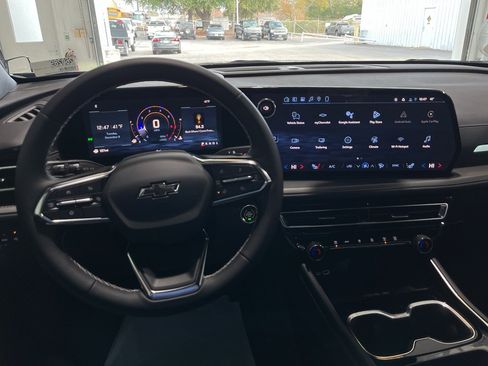 New 2026 Chevrolet Traverse LT w/ Midnight/Sport Edition image 11