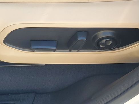 Used 2022 Jeep Grand Cherokee Limited w/ Luxury Tech Group II image 29