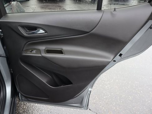 Used 2023 Chevrolet Equinox LT image 27