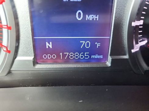 Used 2016 Toyota 4Runner SR5 Premium image 17