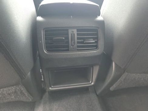 Used 2024 Nissan Rogue S AWD/4WD image 25