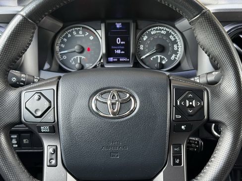 Used 2019 Toyota Tacoma TRD Off-Road image 18