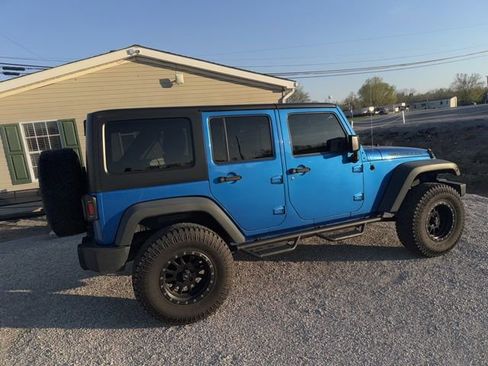 Used 2016 Jeep Wrangler Unlimited Sport image 8