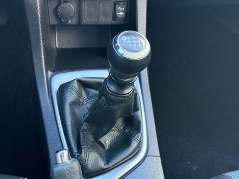 Used 2014 Toyota Corolla S Premium image 17