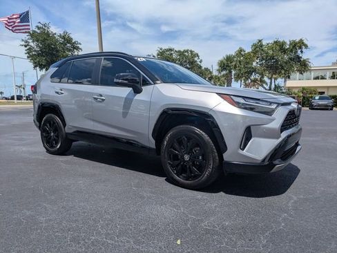 Used 2024 Toyota RAV4 XSE AWD/4WD image 2