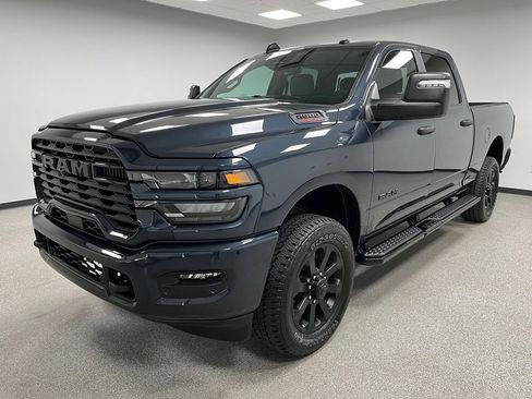 Used 2026 RAM 2500 Big Horn AWD/4WD image 4
