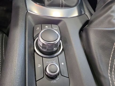 Used 2017 FIAT 124 Spider Classica RWD image 25
