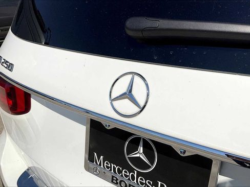 Certified 2025 Mercedes-Benz GLB 250 image 27