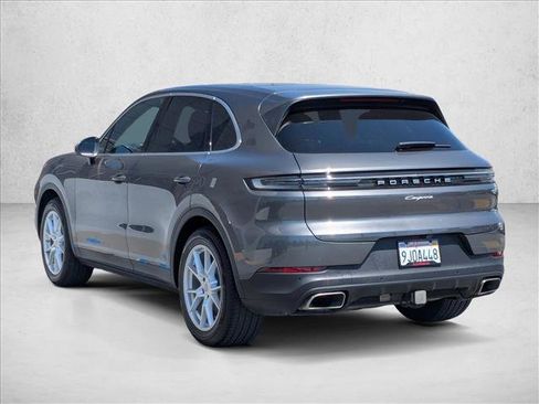Used 2024 Porsche Cayenne AWD/4WD image 8