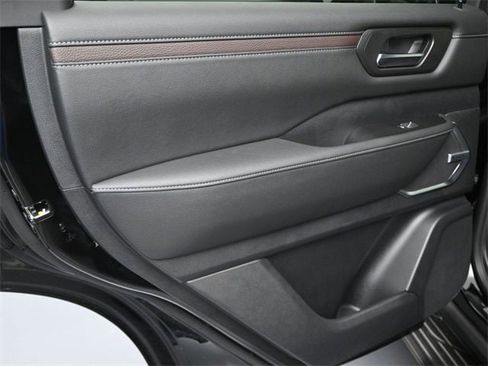 New 2026 Nissan Armada Platinum image 30