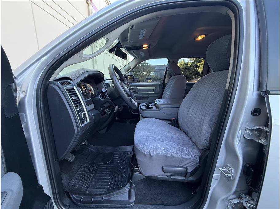 Used 2017 RAM 1500 Classic SLT RWD image 11