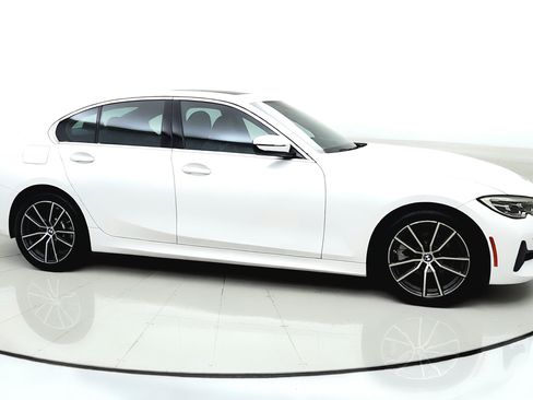 Used 2021 BMW 330i Sedan w/ Convenience Package RWD image 8