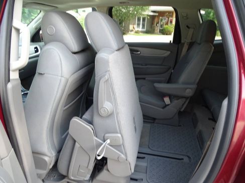 Used 2017 Chevrolet Traverse AWD LT w/ True North Edition image 33