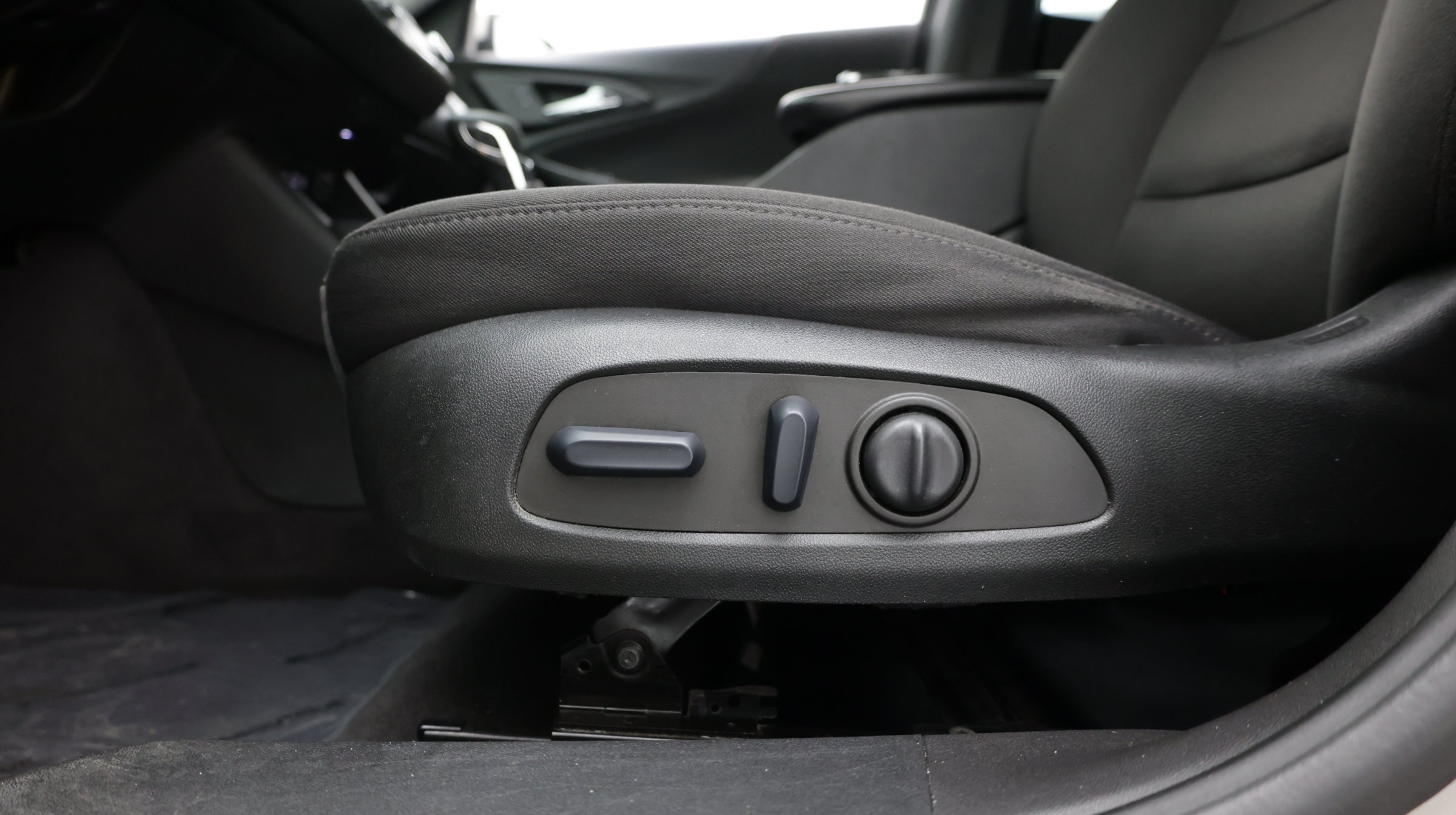 Used 2022 Chevrolet Malibu LT FWD image 15