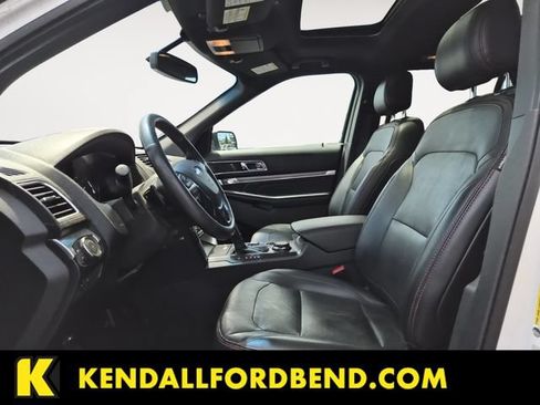 Used 2017 Ford Explorer Sport AWD/4WD image 9