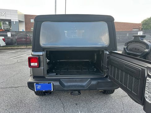Used 2019 Jeep Wrangler Unlimited Sport S AWD/4WD image 18