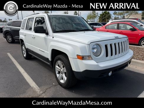 Used 2017 Jeep Patriot Latitude image 1