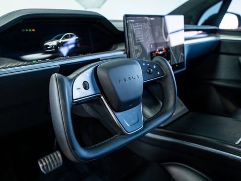 Used 2022 Tesla Model X Plaid image 35