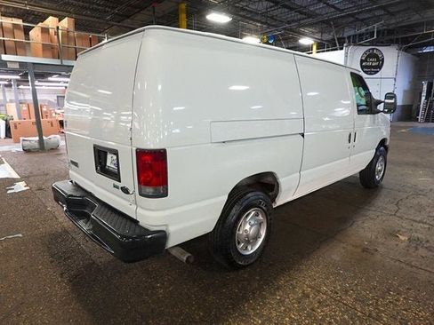 Used 2010 Ford E-350 and Econoline 350 Super Duty image 5