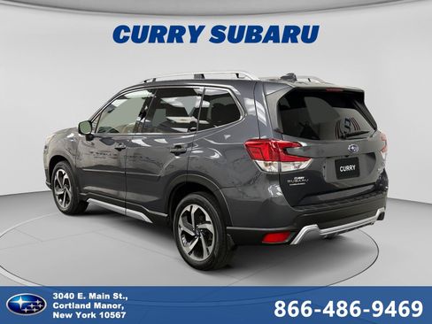 Used 2023 Subaru Forester Touring AWD/4WD image 3