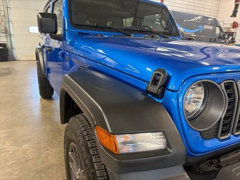 Certified 2025 Jeep Wrangler Unlimited Sport AWD/4WD image 5