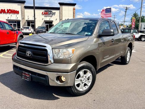 Used 2013 Toyota Tundra 4x4 Double Cab w/ Tow Pkg image 1