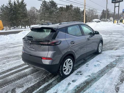 Certified 2023 Chevrolet Bolt EUV LT w/ Driver Confidence Package image 6