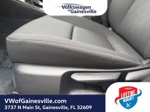 Used 2024 Toyota Corolla LE image 18