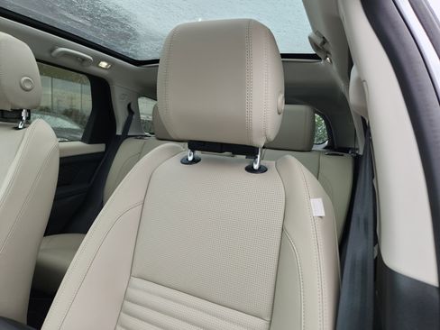 Certified 2025 Land Rover Discovery Sport S image 11