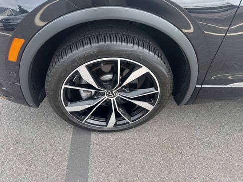 Certified 2024 Volkswagen Tiguan SEL R-Line AWD/4WD image 13