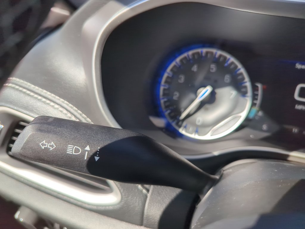New 2027 Chrysler Pacifica Select AWD/4WD image 30