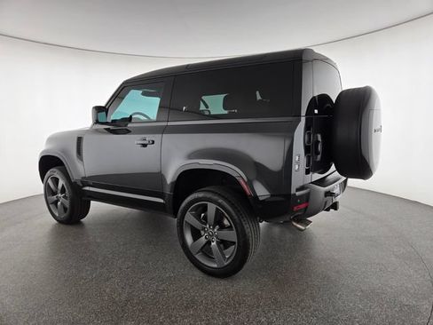 Certified 2024 Land Rover Defender 90 V8 AWD/4WD image 14