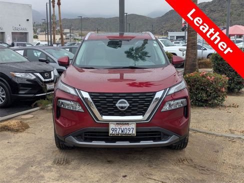 Used 2023 Nissan Rogue SL w/ SL Premium Package image 6