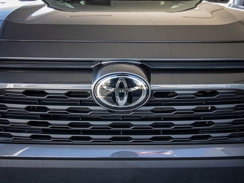 Used 2023 Toyota RAV4 XLE w/ Convenience Package image 7