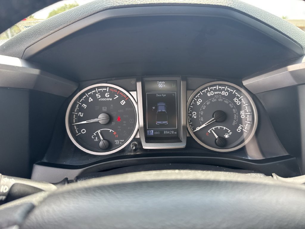 Used 2023 Toyota Tacoma SR5 RWD image 21