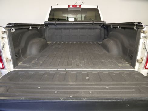 Used 2017 RAM 1500 Laramie AWD/4WD image 13