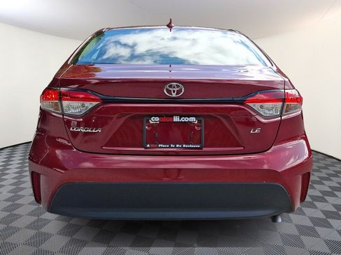 Used 2023 Toyota Corolla LE w/ Carpet Mat Package (TMS) FWD image 5