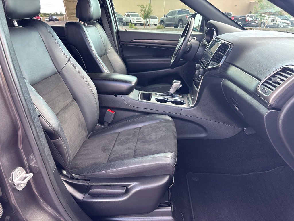 Used 2021 Jeep Grand Cherokee Laredo X AWD/4WD image 18