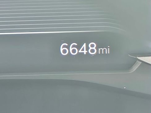 Used 2025 Genesis G70 2.5T image 31