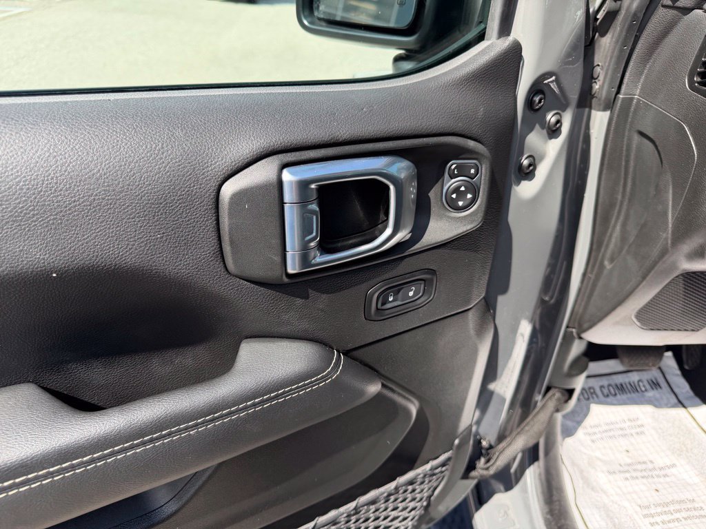 Used 2023 Jeep Wrangler Unlimited Sahara w/ Cold Weather Group AWD/4WD image 22