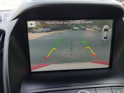 Used 2019 Ford Escape SEL FWD image 22