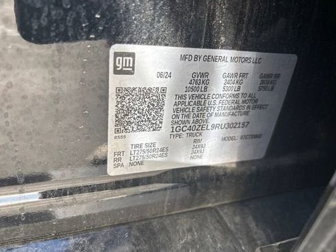 Used 2024 Chevrolet Silverado EV RST image 31