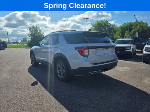 Used 2026 Ford Explorer Active w/ Active Comfort Package AWD/4WD image 5