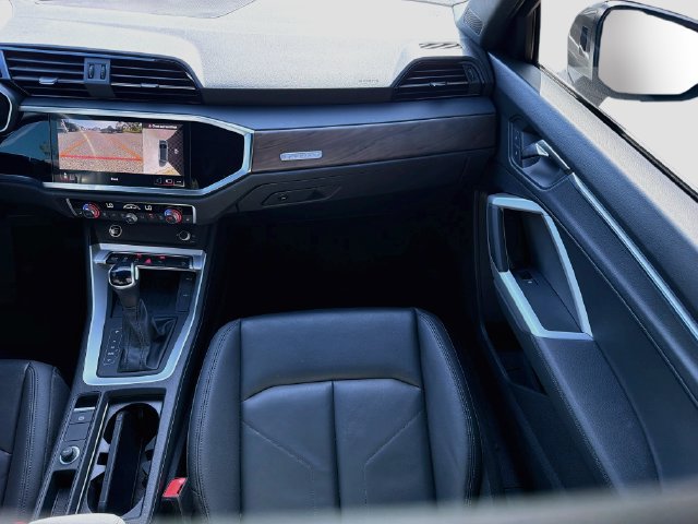 Used 2024 Audi Q3 2.0T Premium Plus AWD/4WD image 18
