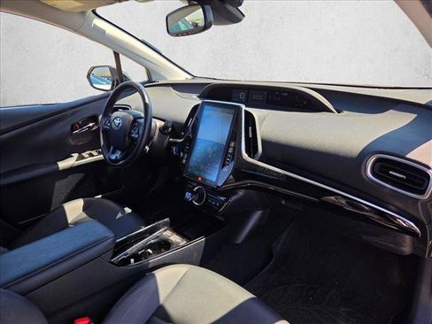 Certified 2020 Toyota Prius Prime Limited FWD image 17