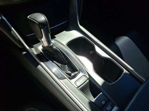 Used 2018 Honda Accord LX image 14
