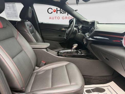 Used 2024 Chevrolet Trax RS FWD image 26
