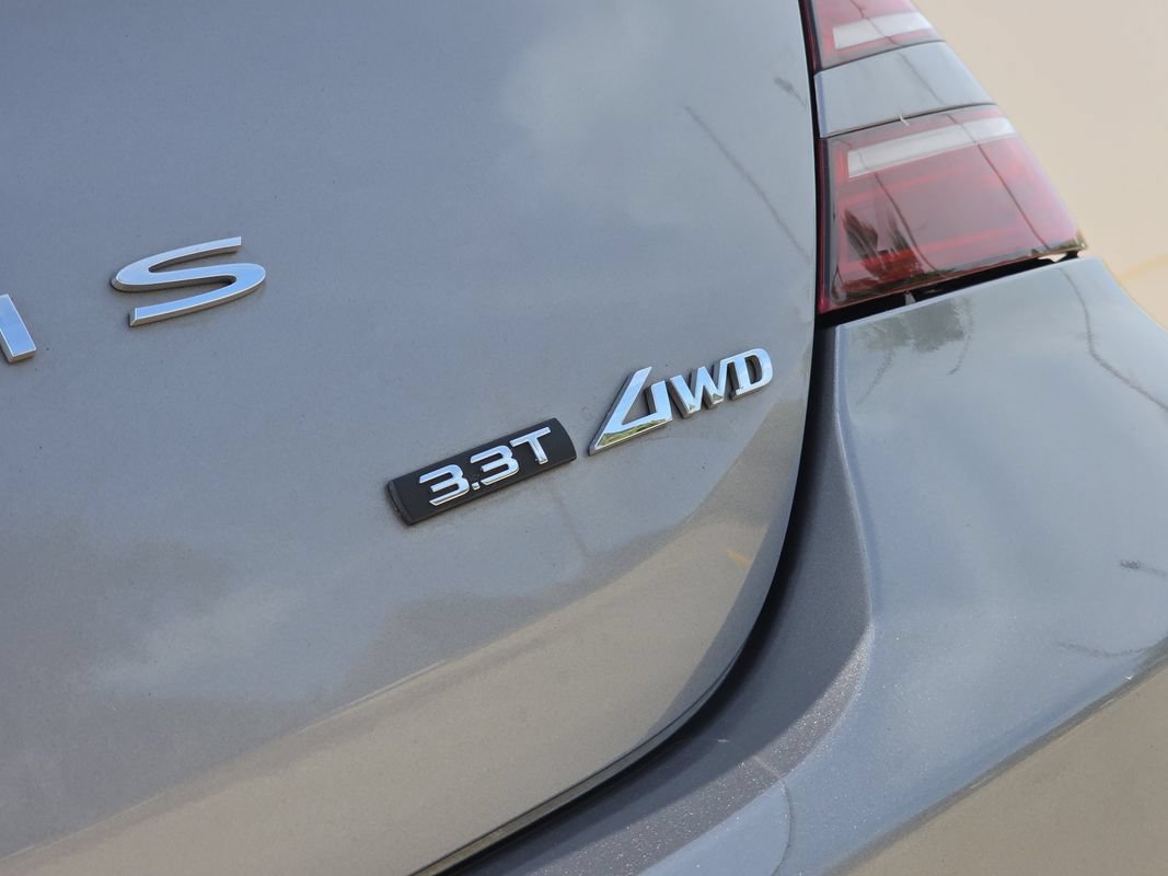 Used 2023 Genesis G70 3.3T w/ Sport Prestige Package AWD/4WD image 39