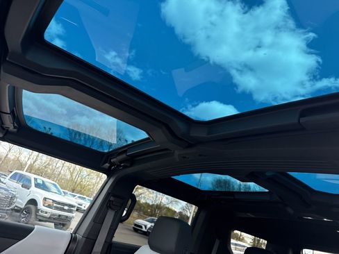 Used 2024 GMC Hummer EV 3X w/ LPO, Illumination Package image 10